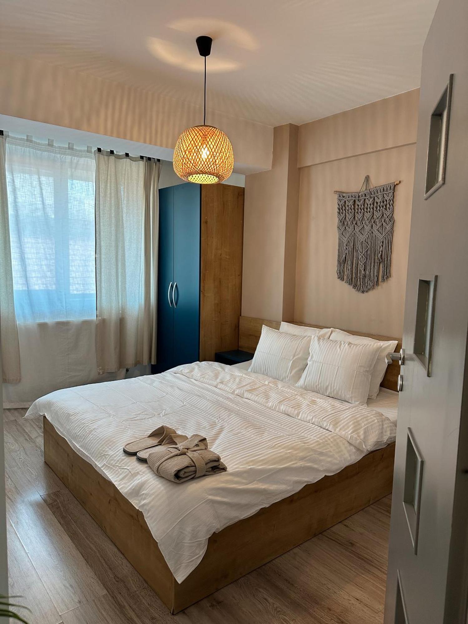 Modern Flat - Apartament Nou Aproape De Spital Si Aeroport Iasi Luaran gambar
